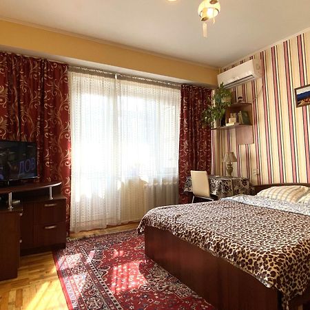 "Арбат" Центр Квартира- Apartment "Arbat" 阿拉木图 外观 照片