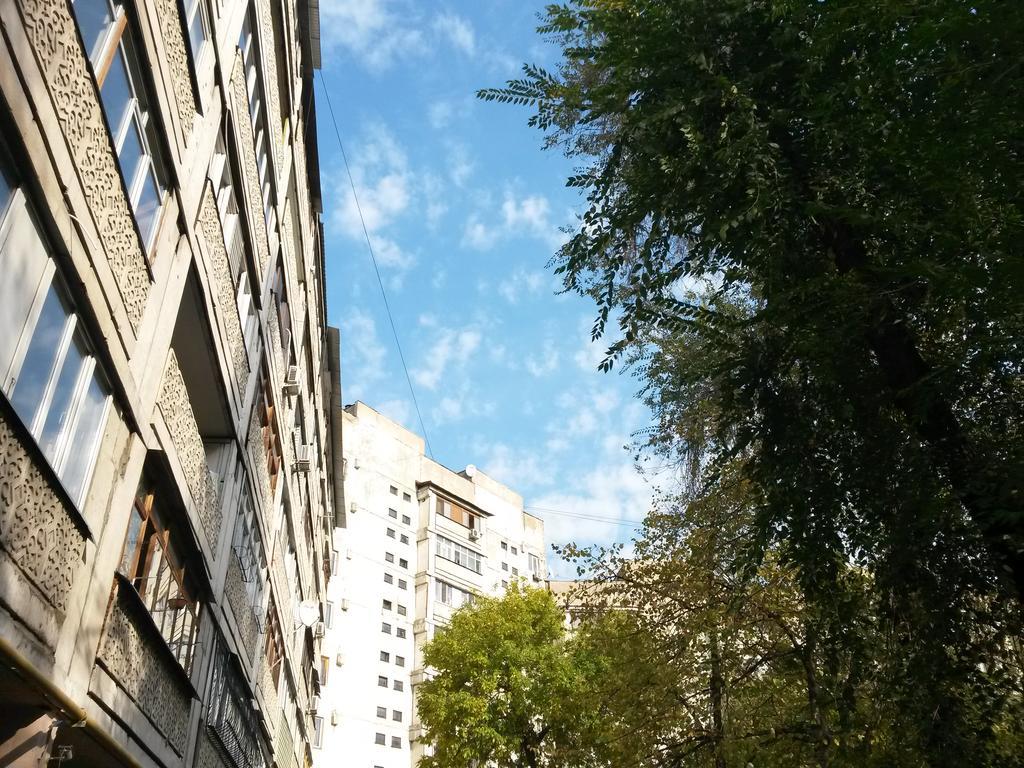 "Арбат" Центр Квартира- Apartment "Arbat" 阿拉木图 外观 照片